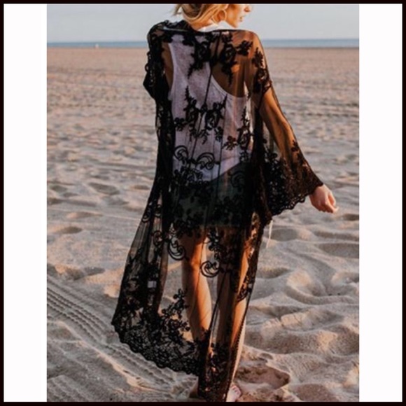 Lace Kimono in Black - Picture 2 of 4